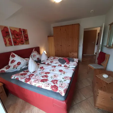 Ostsee-schwaenchen I